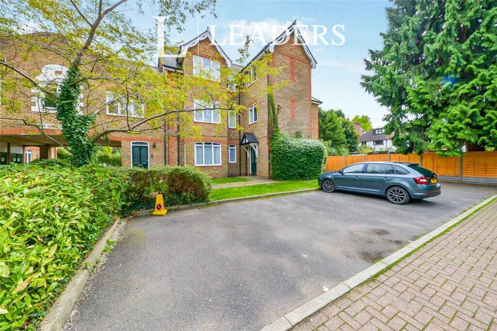 2 bedroom apartment for sale in Latium Close, Holywell Hill, St. Albans, AL1