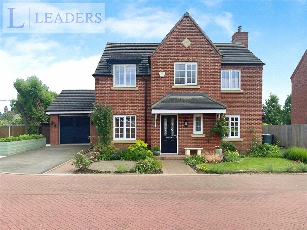 5 bedroom detached house for sale in Turnpike Gardens, Bedford
