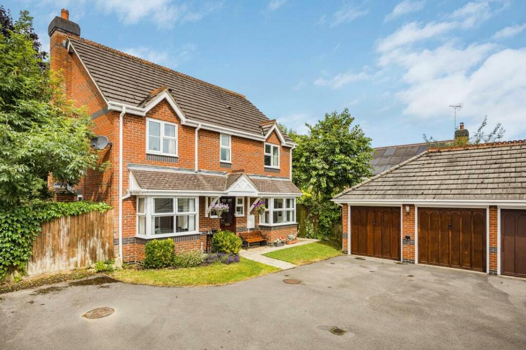 Main image of property: Rhigos, Emmer Green, Reading, Berkshire, RG4