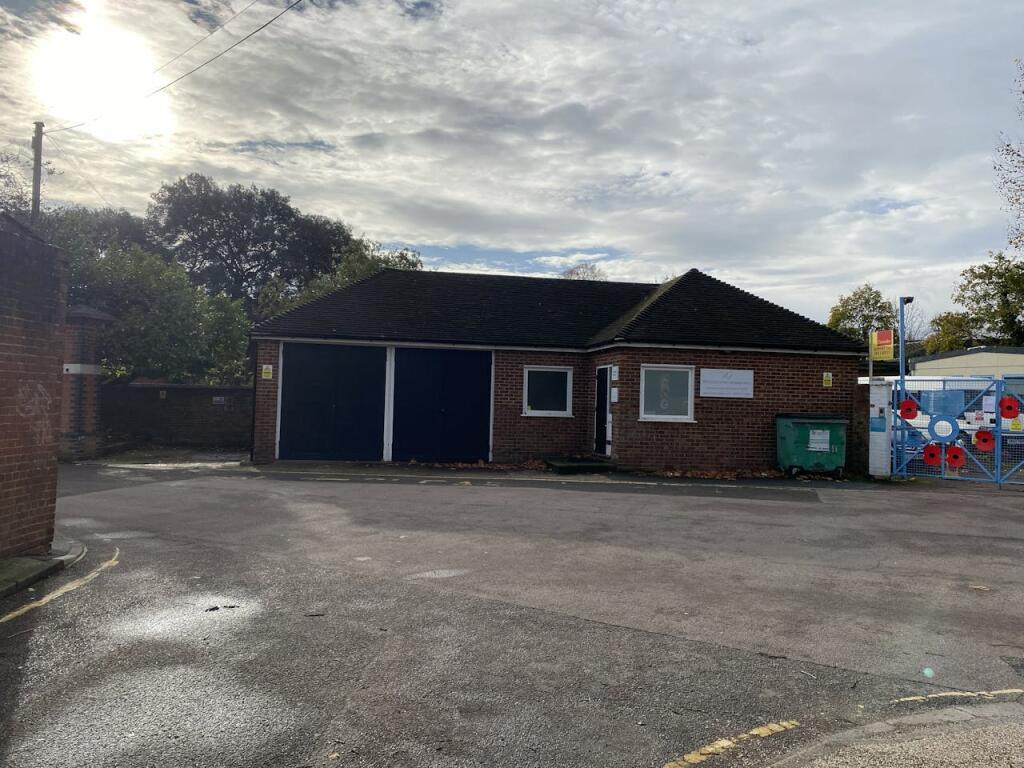 Main image of property: Tideway House, 1 Tideway House, Park Lane, Richmond, TW9 2RA