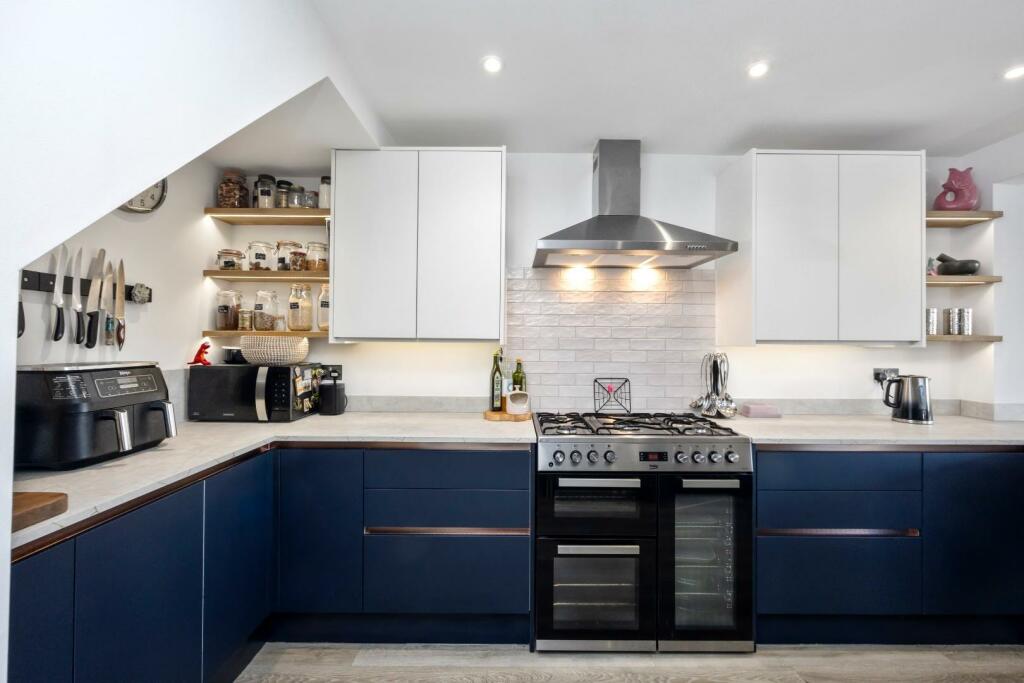 Additional property image - Thornhill Rise, Portslade