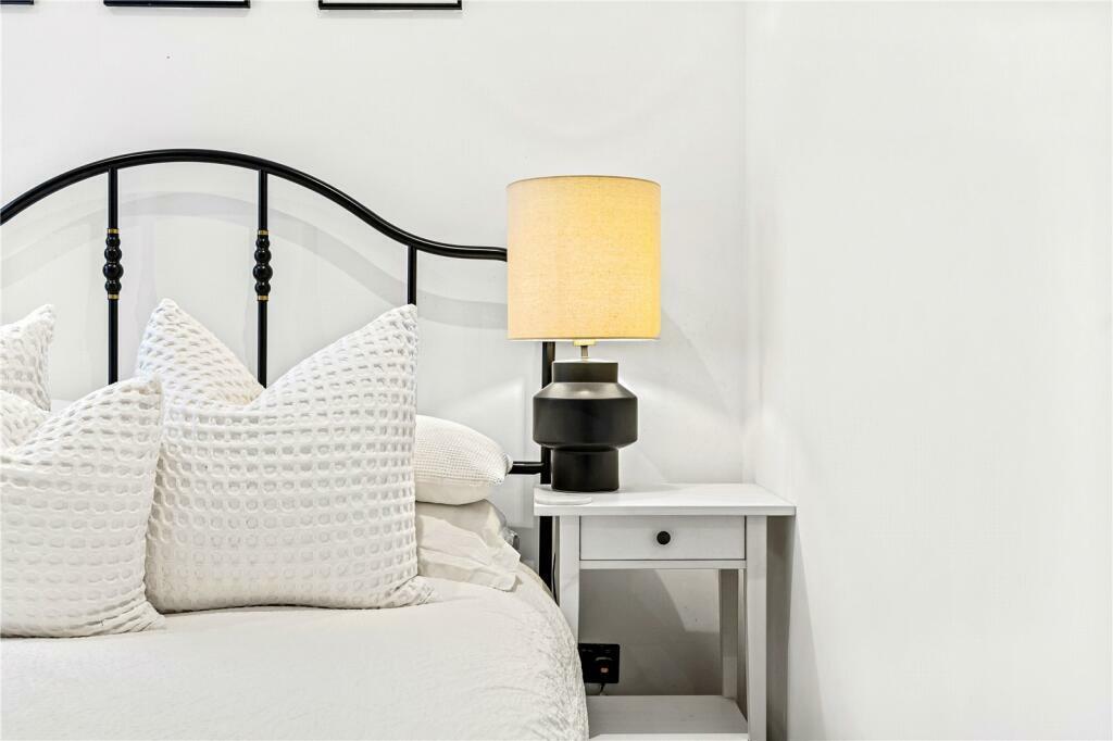 Additional property image - Fourth Avenue, Hove