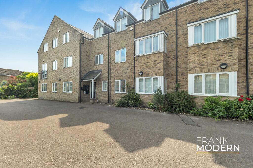 Main image of property: The Blades, Market Deeping, PE6