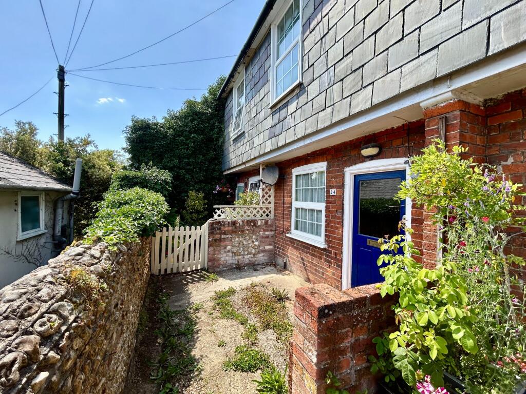 Main image of property: Mead Lane, Farnham