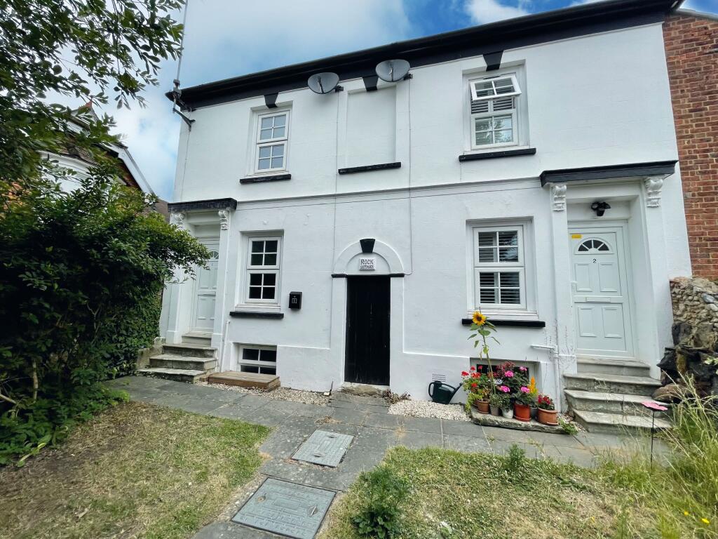 Main image of property: East Street, Farnham