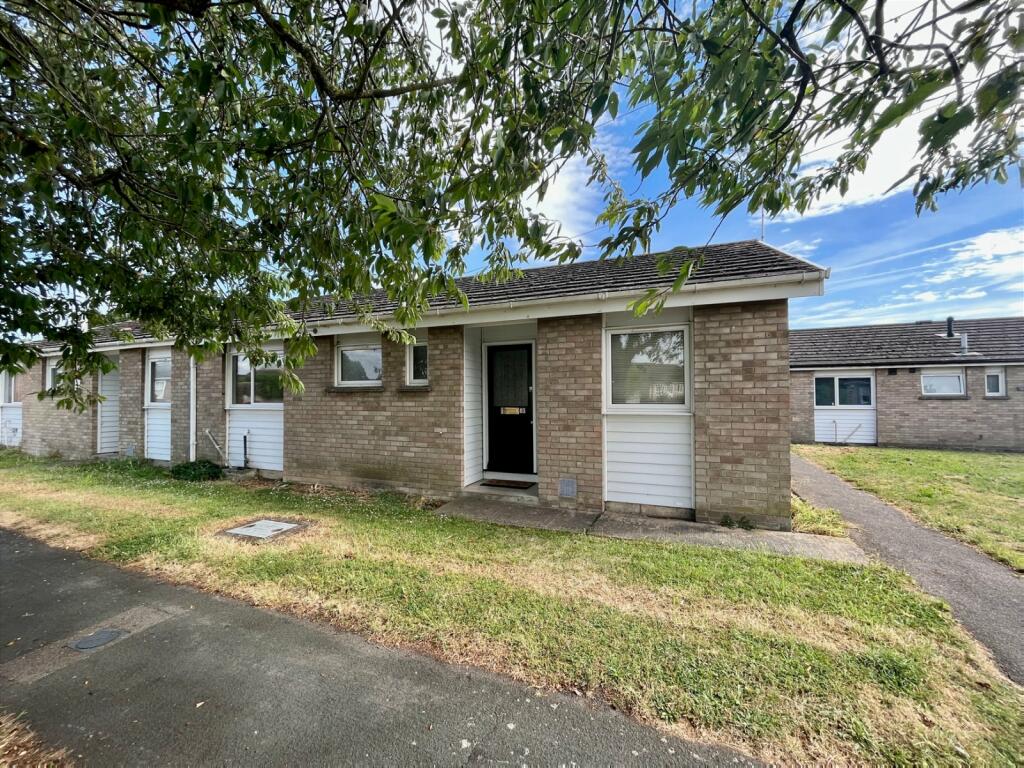 2 bedroom semidetached bungalow for sale in Station Road, Soham, Cambridgeshire, CB7 5DZ, CB7