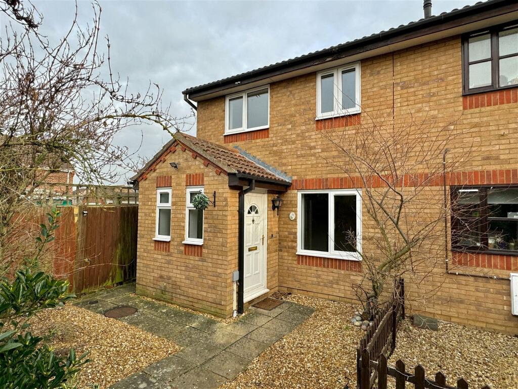 3 bedroom end of terrace house for sale in Chestnut Drive, Soham, CB7