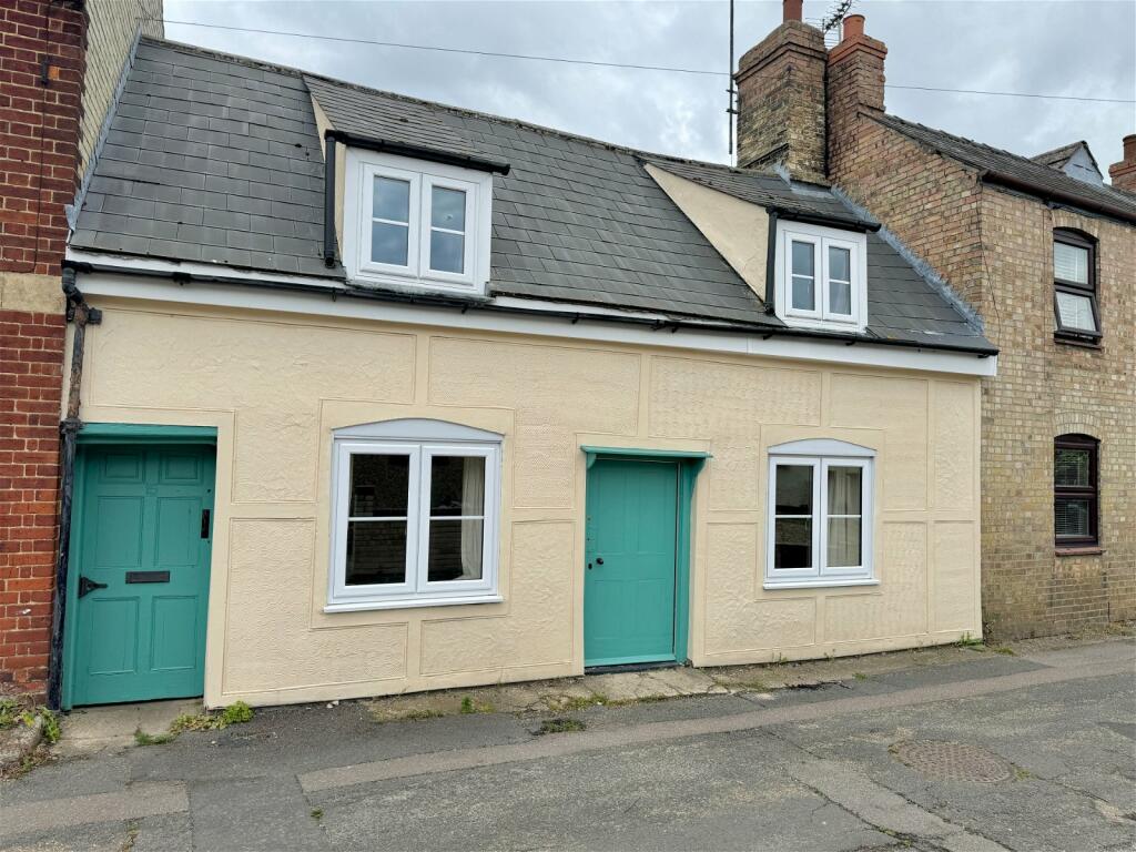 2 bedroom terraced house for sale in Speed Lane, Soham, Cambridgeshire