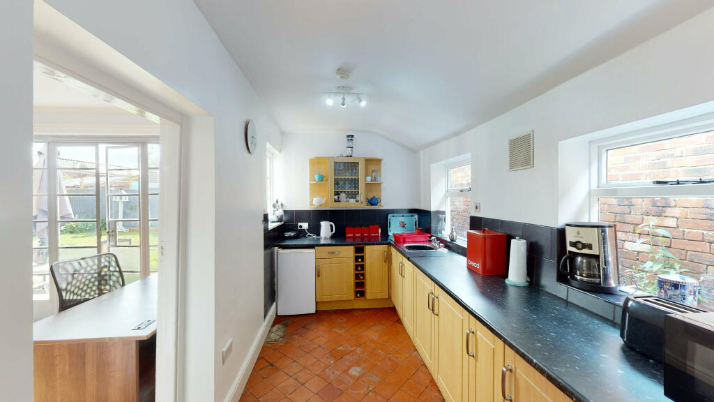 Additional property image - Ivy House, Wheelock Street, Middlewich, Cheshire, CW10