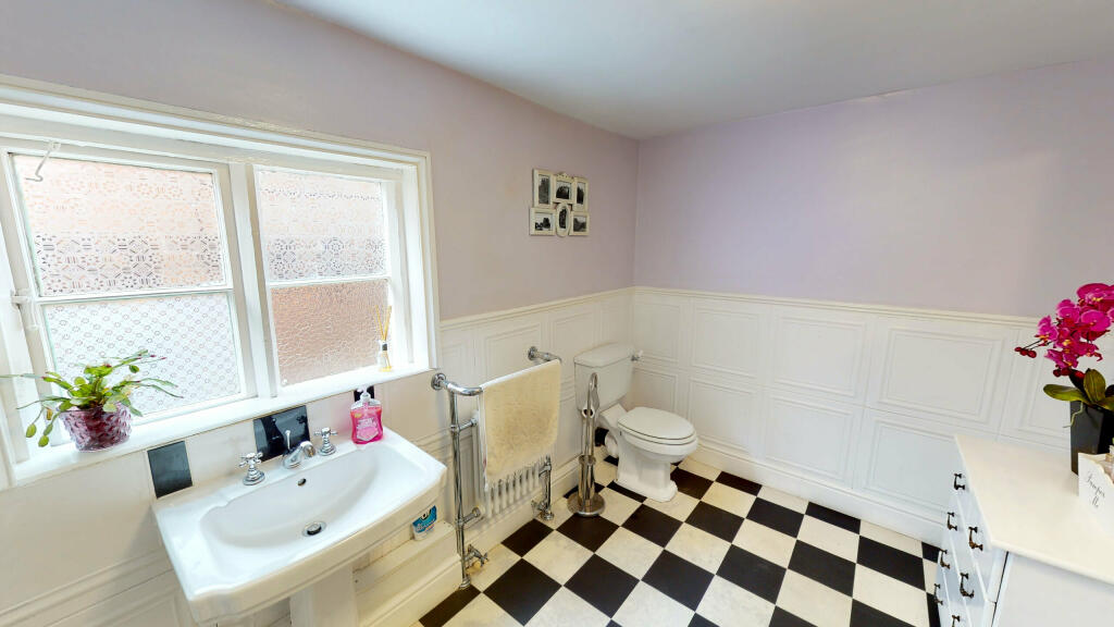 Additional property image - Ivy House, Wheelock Street, Middlewich, Cheshire, CW10