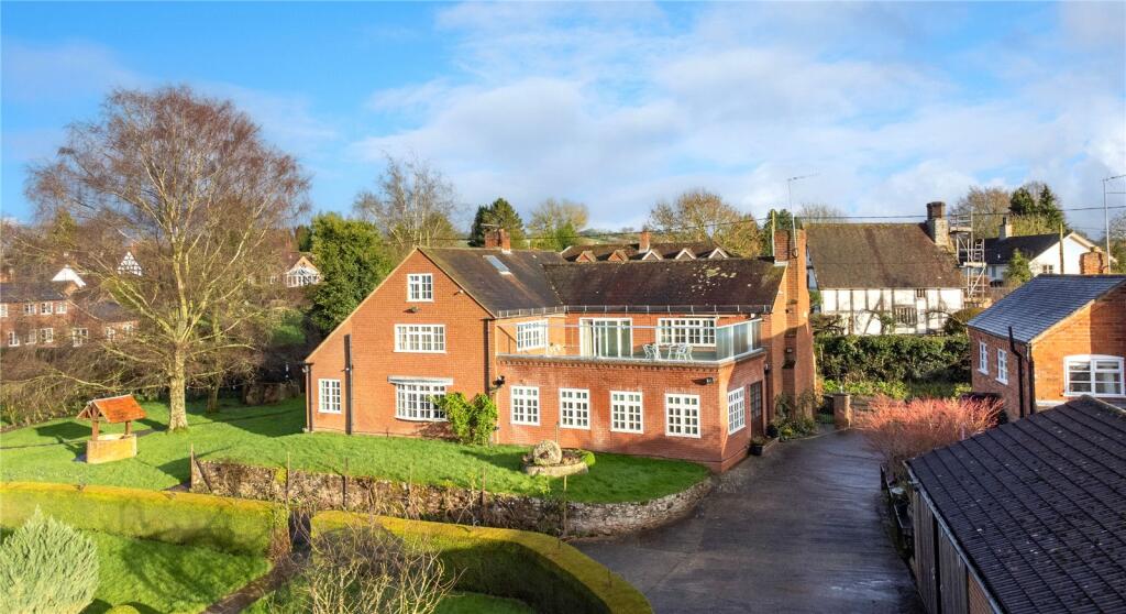 4 bedroom detached house for sale in Bayton, Kidderminster