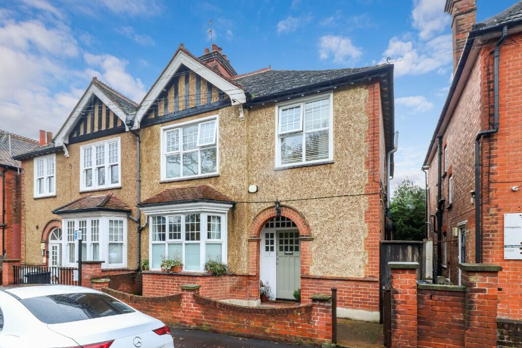 4 bedroom semi-detached house for sale in Russell Avenue, St. Albans, Hertfordshire, AL3