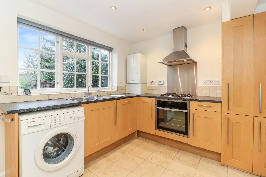 Additional property image - Fishpool Street, St. Albans, Hertfordshire, AL3