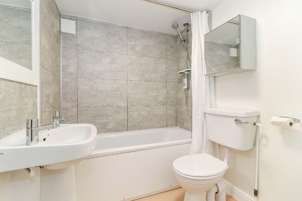 Additional property image - Fishpool Street, St. Albans, Hertfordshire, AL3