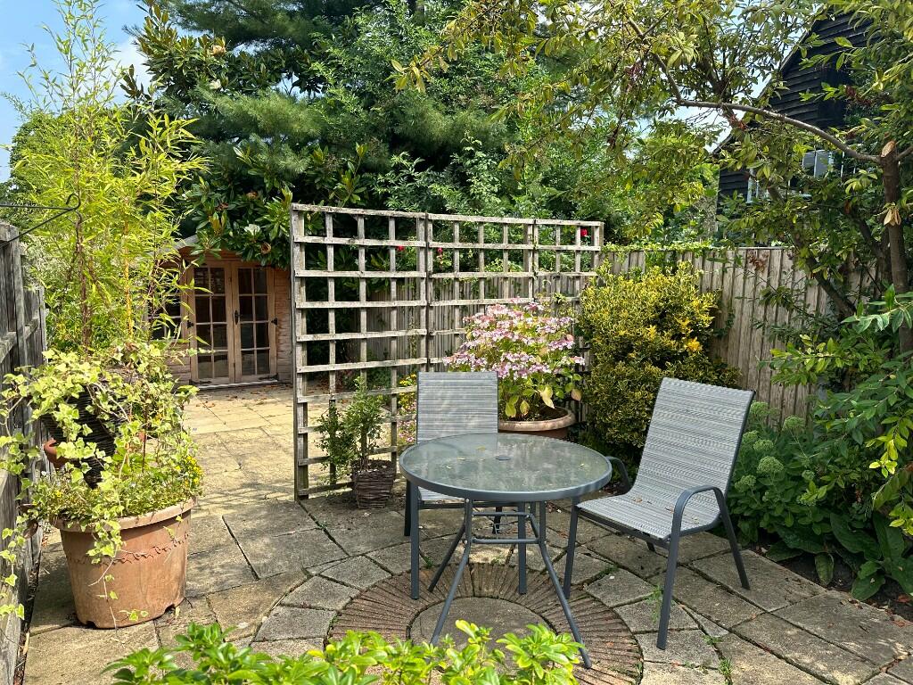 Additional property image - Fishpool Street, St. Albans, Hertfordshire, AL3
