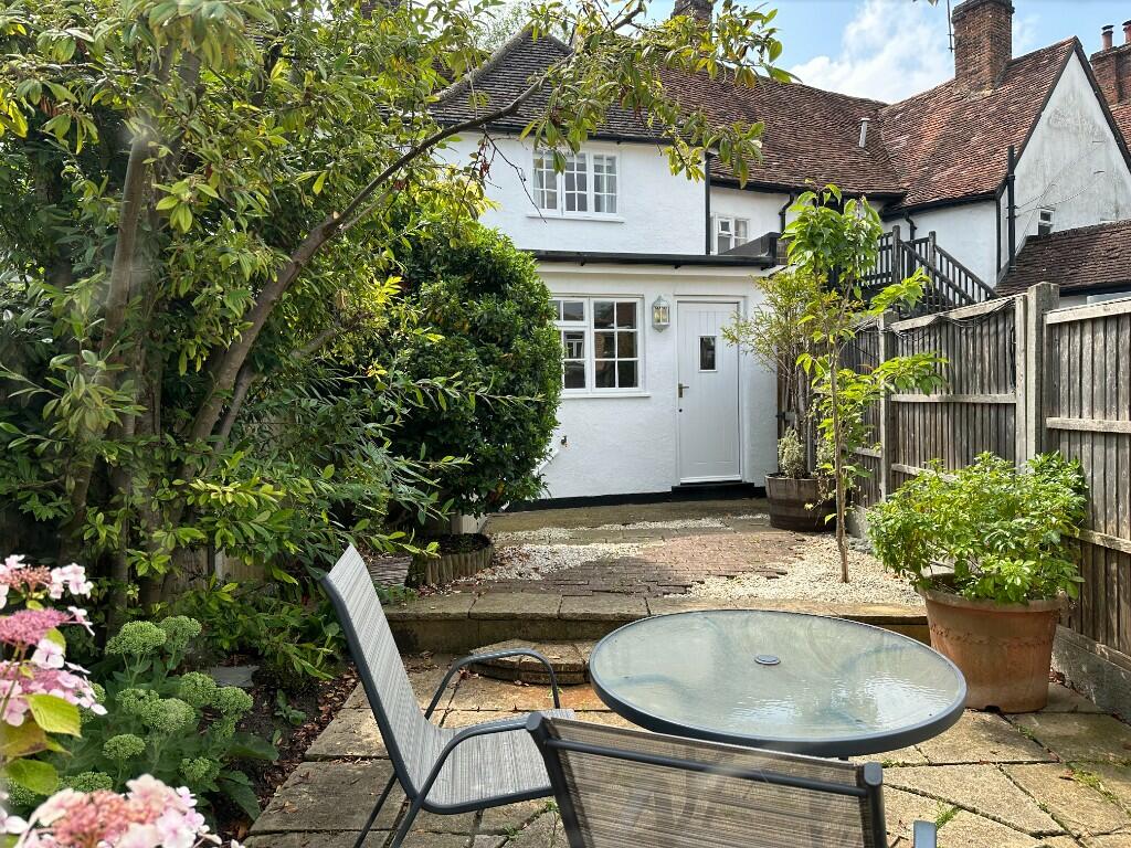 Additional property image - Fishpool Street, St. Albans, Hertfordshire, AL3