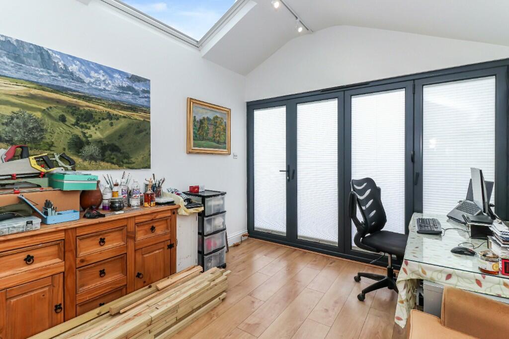 Additional property image - Kings Road, St. Albans, Hertfordshire, AL3