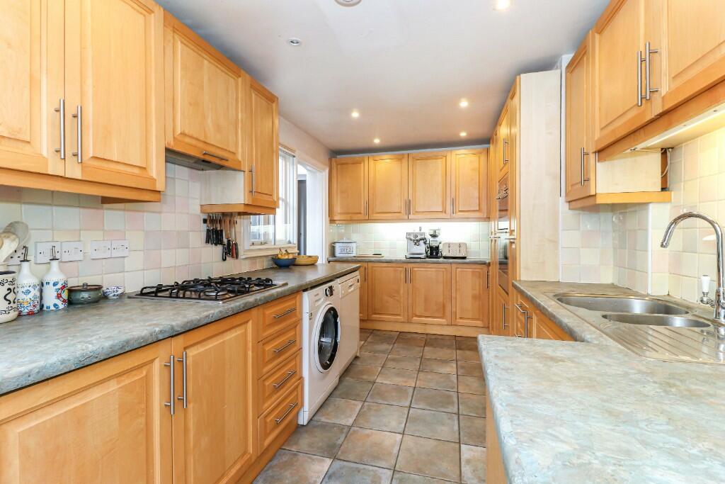 Additional property image - Kings Road, St. Albans, Hertfordshire, AL3