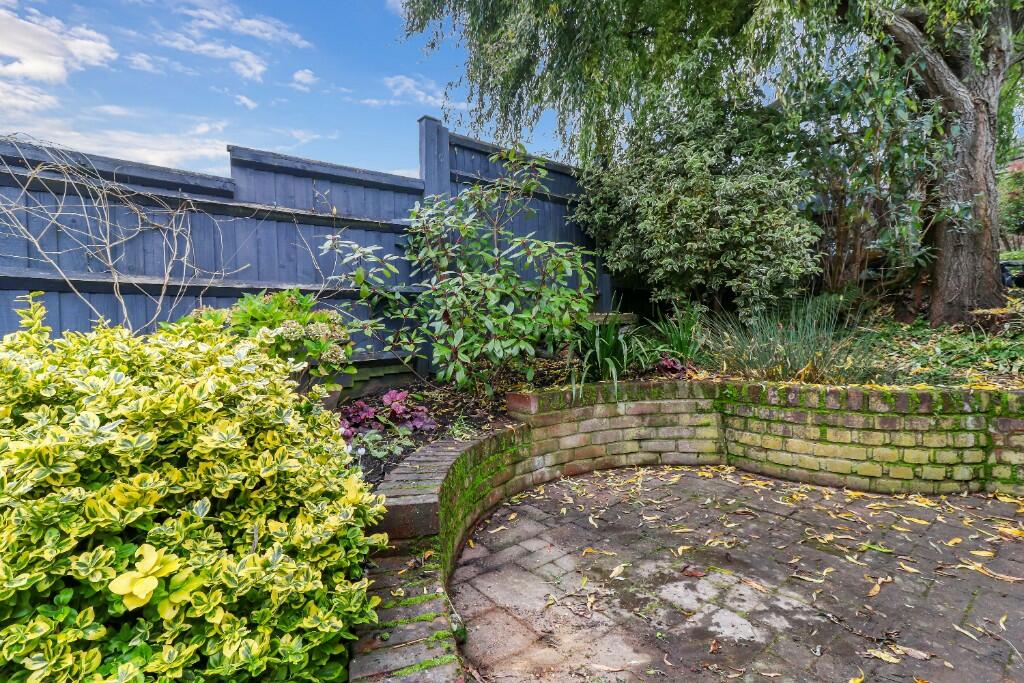 Additional property image - Fishpool Street, St. Albans, Hertfordshire, AL3