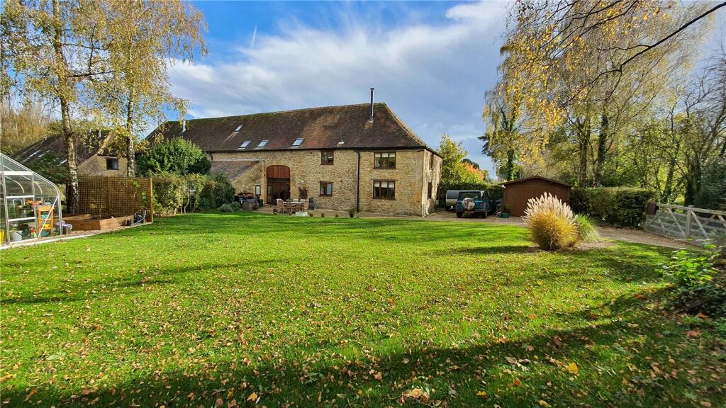 5 bedroom terraced house for sale in The Bartons, Yeabridge, South