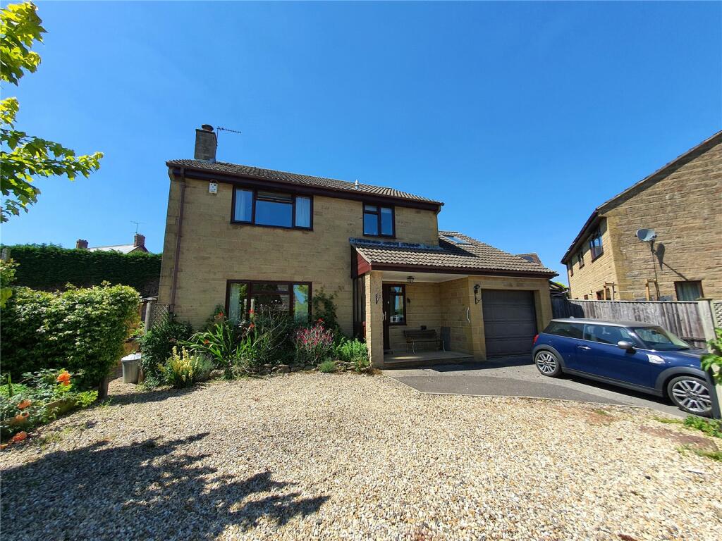 3 bedroom detached house for sale in Lampreys Lane, South Petherton, TA13