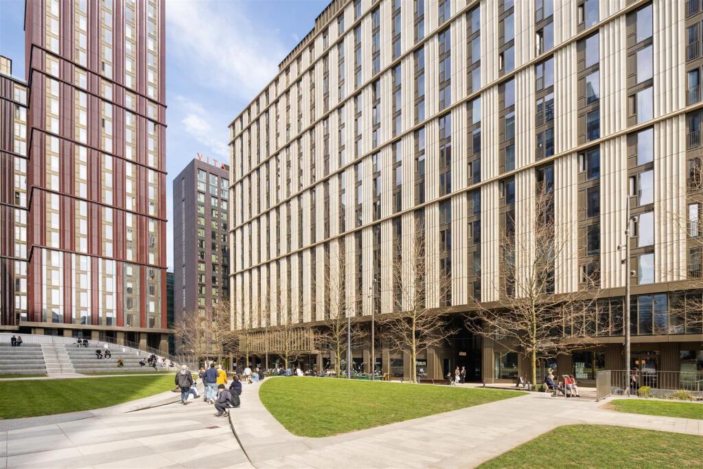 Main image of property: Circle Square, Nobel Way, Manchester