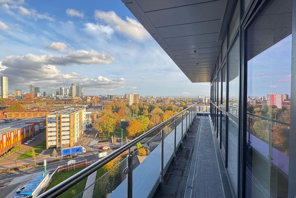 Main image of property: Salford Quay, Salford, M50 3XW