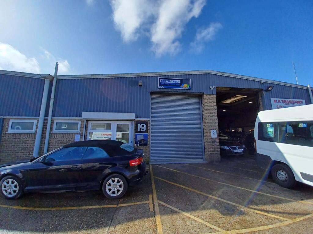 Warehouse to lease in Unit 19 West Howe Industrial Estate, Elliott Road