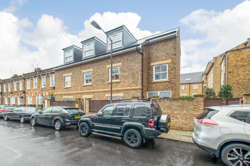 2 bedroom apartment for sale in Burchell Road, Peckham , London, SE15