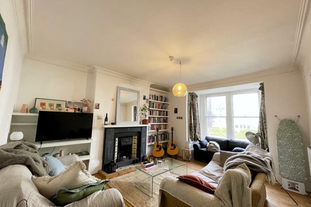2 bedroom apartment for rent in Peckham Road, Camberwell, London, SE5