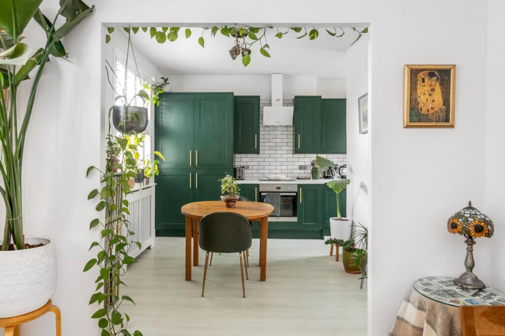Main image of property: Peckham Road, Camberwell, London, SE5