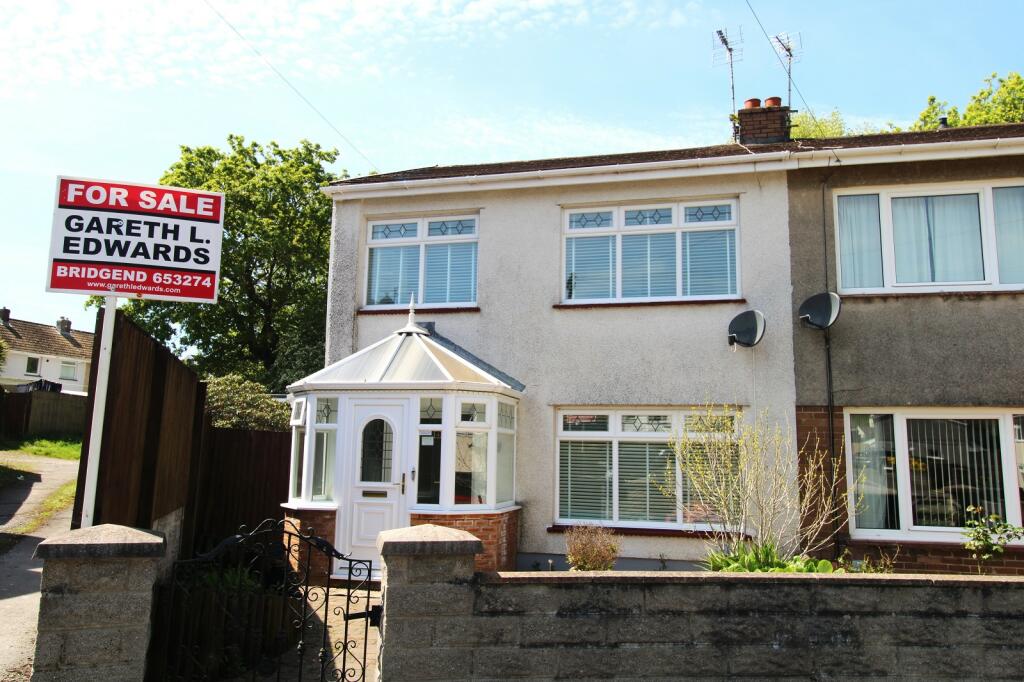 3 bedroom semidetached house for sale in The Glen, Bryncethin