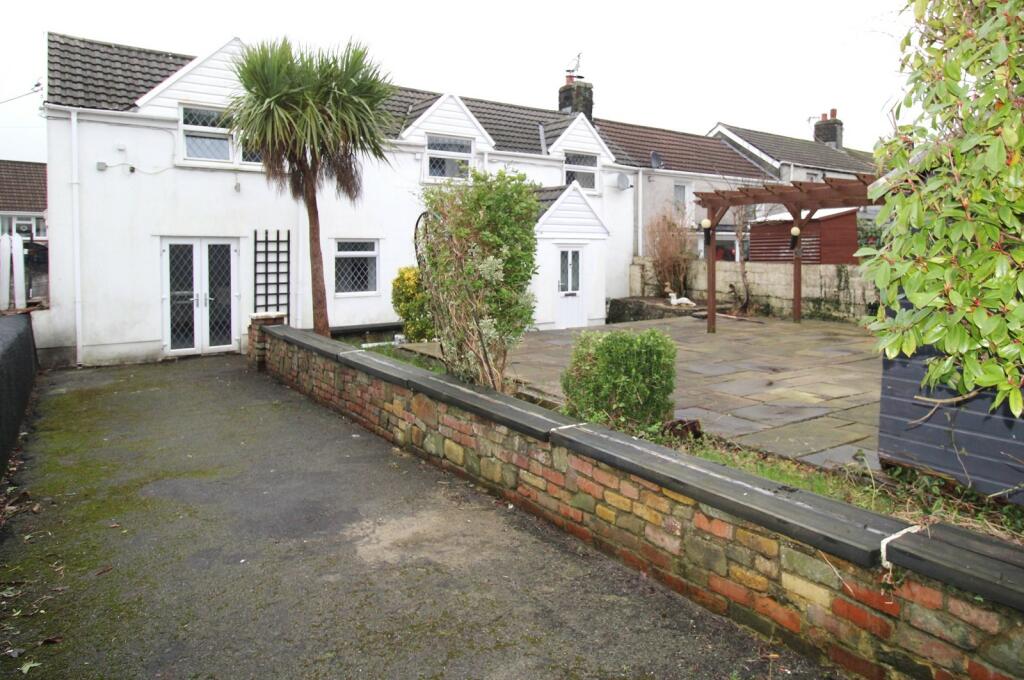 4 bedroom end of terrace house for sale in Tynycoed Terrace, Canola