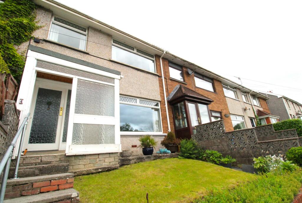 3 bedroom semidetached house for sale in Graig Terrace, Blackmill