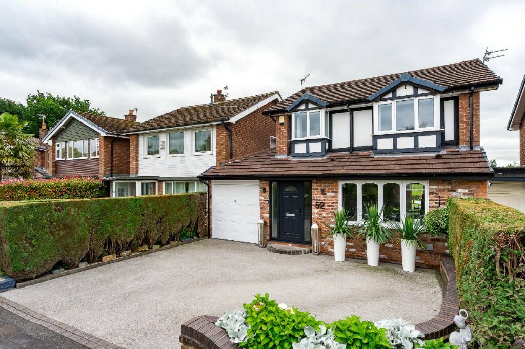 4 bedroom link detached house for sale in Eskdale Avenue, Bramhall, Cheshire SK7