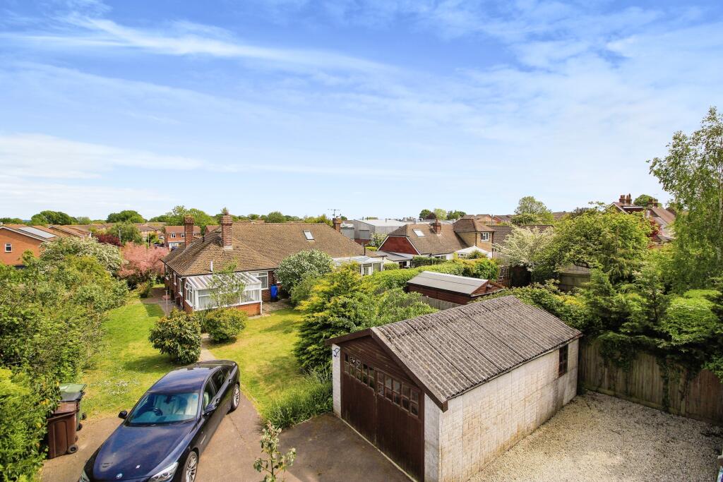 3 bedroom semidetached bungalow for sale in Hawks Road, Hailsham, BN27