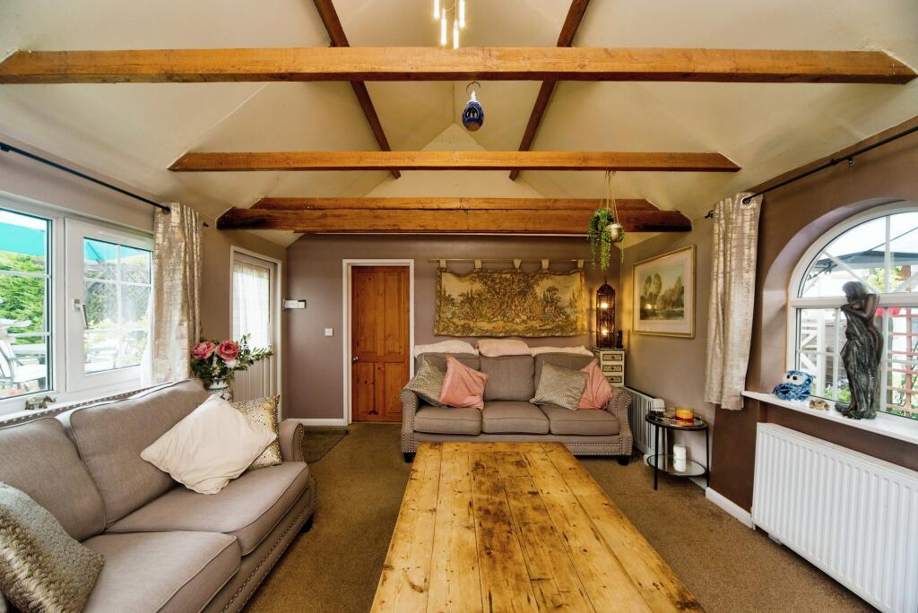 Additional property image - Lower Dicker, Hailsham, BN27