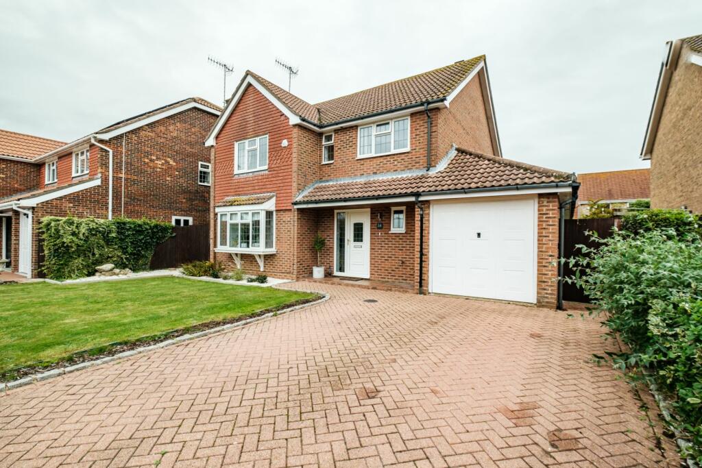 4 bedroom detached house for sale in Appletree Walk, Climping, BN17