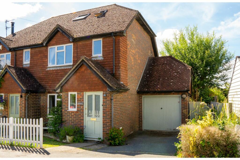 3 bedroom semidetached house for sale in Waldron Road, Lewes, BN8