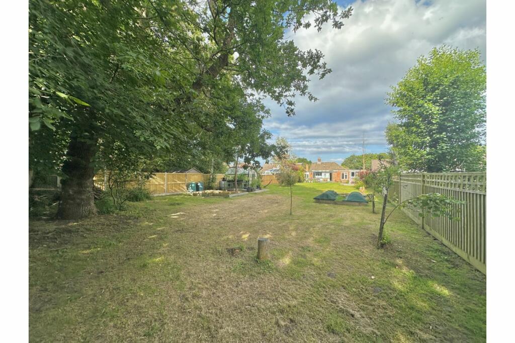 Additional property image - Hawthylands Drive, Hailsham, BN27