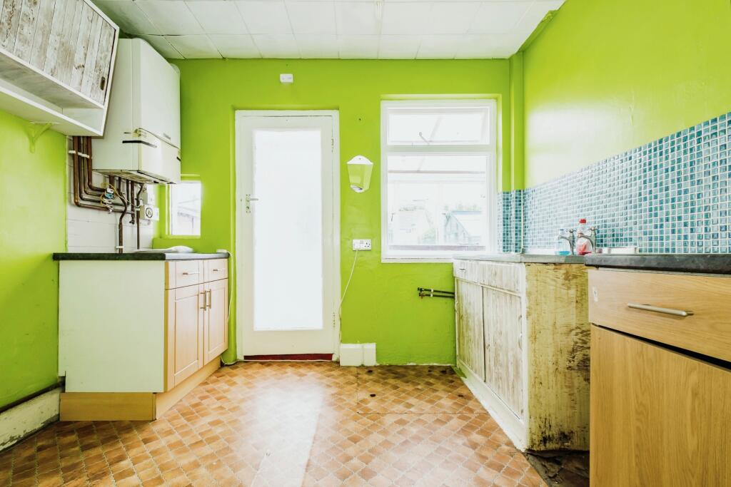 Additional property image - Colvill Avenue, Shoreham-by-sea, BN43