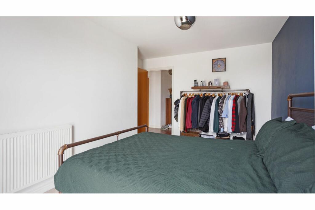 Additional property image - 83 Brighton Road, Shoreham-by-Sea, BN43
