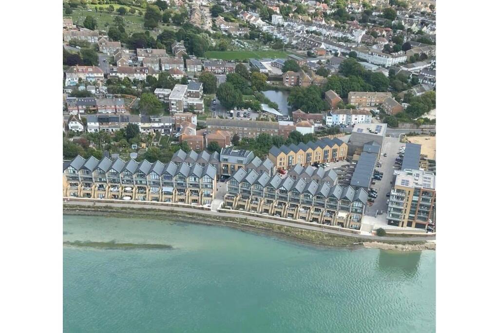 Additional property image - Salt Marsh Road, Shoreham-by-Sea, BN43