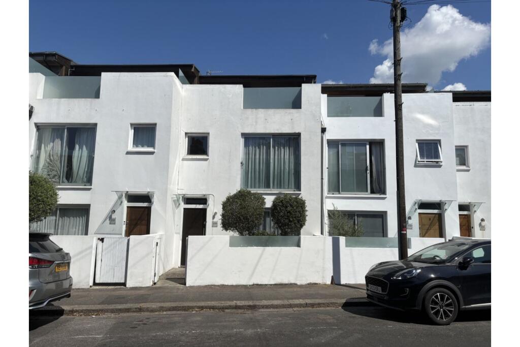Main image of property: Stoneham Road, Hove, BN3