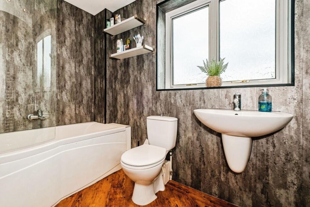 Additional image 17 of Broadview Gardens, Worthing, BN13