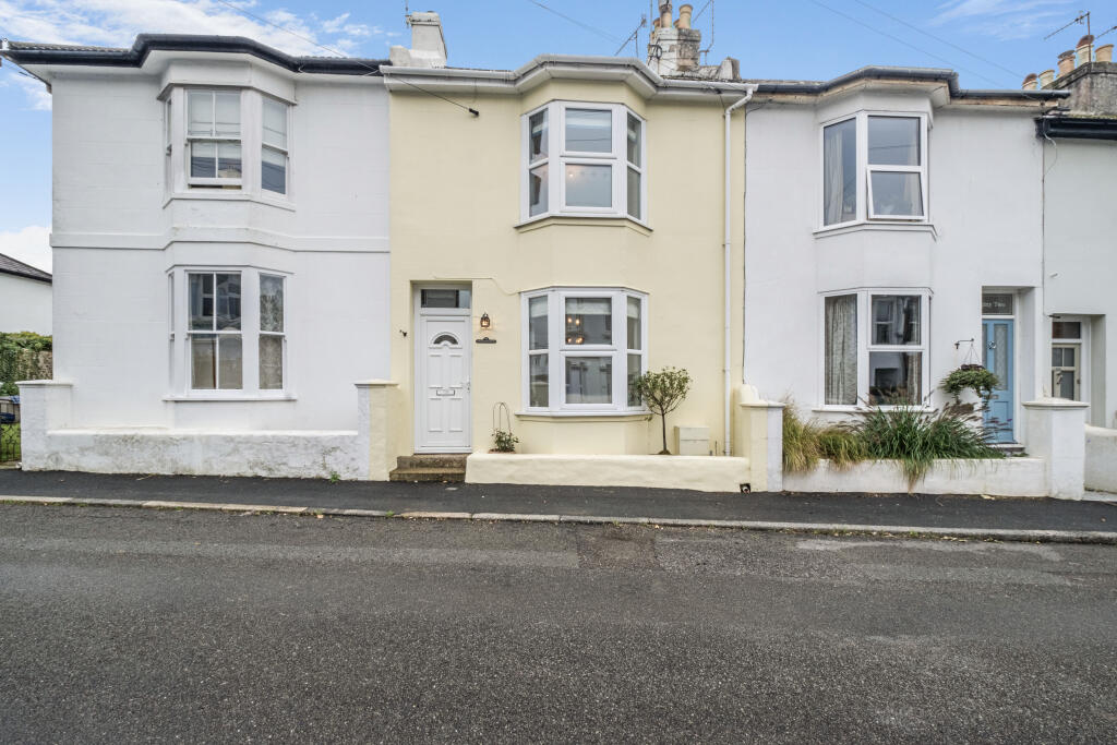 Main image of property: Victoria Road, Shoreham-by-Sea, BN43