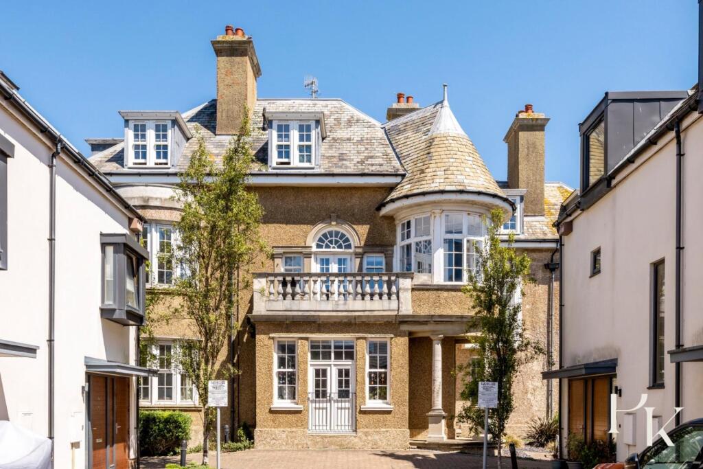 Main image of property: Bristol Gardens, Brighton