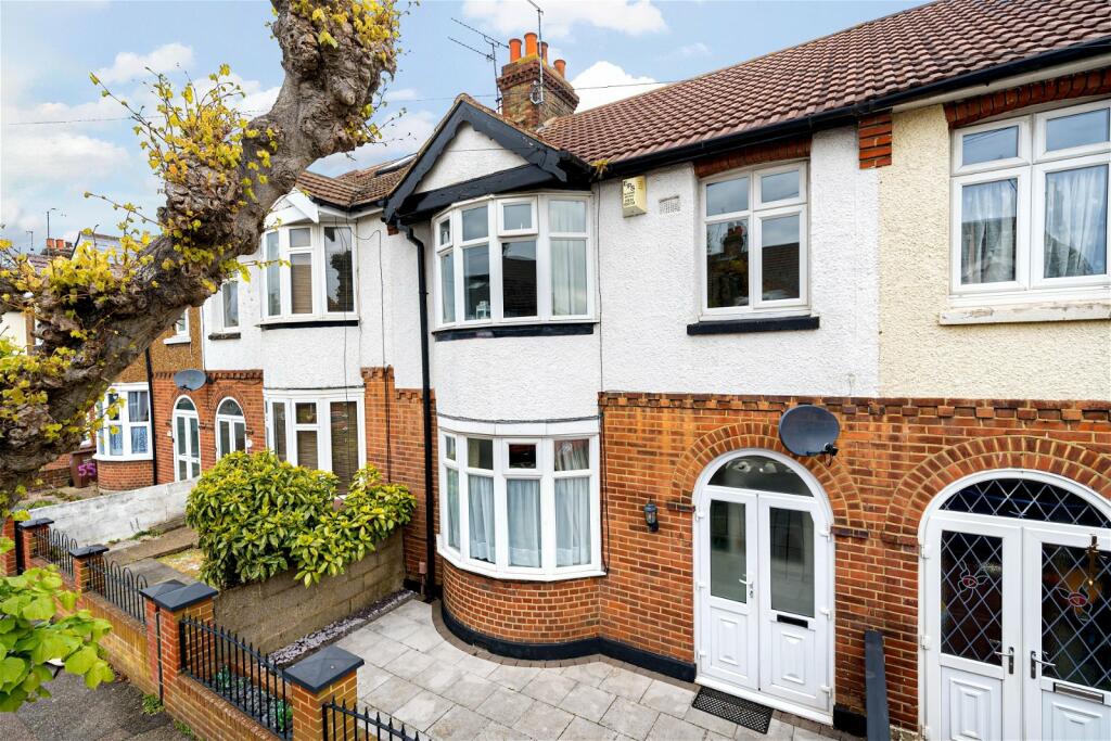 3 bedroom terraced house for sale in Chain Free Spacious Home in