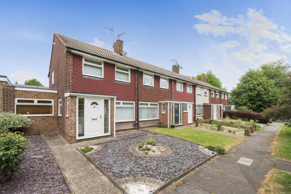 Main image of property: A Chain-Free Family Home Offering Comfort, Connectivity and Convenience – Beechings Way