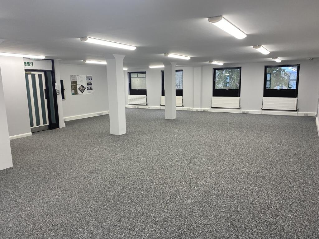Additional property image - Alban Row 27-31 Verulam Road, St Albans, Hertfordshire, AL3 4DG